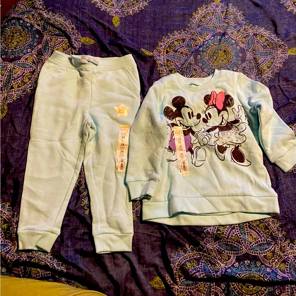 Disneys Minnie Mouse mint green fleece top and bottoms